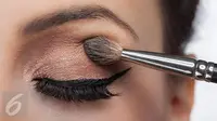 Seperti apa tren makeup mata unik dengan nuansa taman?