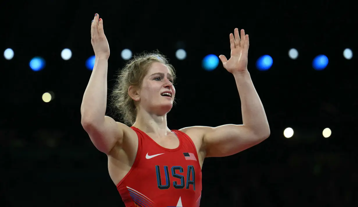 Ia menjadi wanita Amerika ketiga yang memenangkan emas, setelah Helen Maroulis pada tahun 2016 dan Tamyra Mensah-Stock pada tahun 2021. Wanita mulai bertanding gulat di Olimpiade pada tahun 2004. (Luis ROBAYO / AFP)