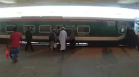 Sonar Bangla Express, kereta api super kuat buatan PT Inka yang diekspor ke Bangladesh. (Liputan6.com/Afra Augesti)