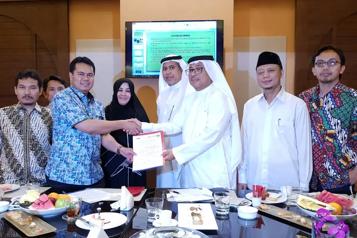 Penandatanganan kontrak kerjasama layanan katering di Kantor Urusan Haji (KUH) dengan Muassasah Asia Tenggara. Dok Kemenag