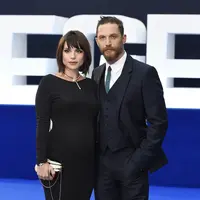 Tom Hardy dan Charlotte Riley (Bintang/EPA)