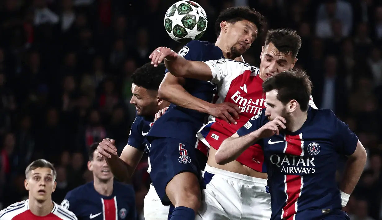 Di babak kedua, PSG tampil disiplin meminimalisir tekanan Arsenal. (Thibaud MORITZ/AFP)