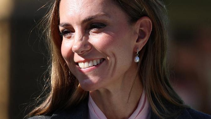 Rahasia Elegan Instan Kate Middleton 2026: Item Fashion Wajib Punya.