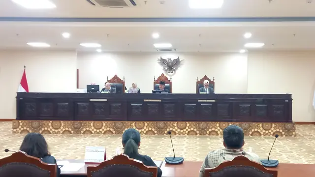 Majelis Kehormatan Mahkamah Konstitusi atau MKMK menggelar sidang dugaan pelanggaran kode etik terhadap Ketua MK Anwar Usman.