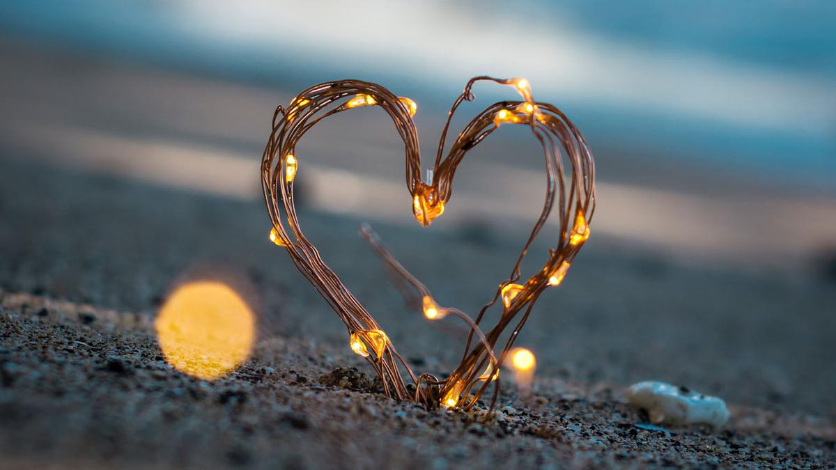 45 Kata-Kata Cinta Tere Liye Romantis, Bijak Penuh Makna - Hot Liputan6.com