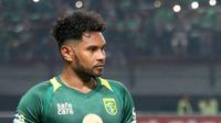 Bek Persebaya, Fandry Imbiri. (Bola.com/Aditya Wany)
