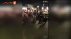 Masyarakat yang melihatnya hanya diam saja dan memilih untuk tak ikut campur.