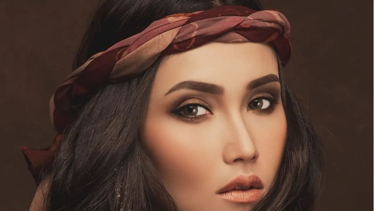 Masuk Nominasi Wajah Tercantik TC Candler, Ini 6 Potret Ayu Ting Ting yang Bikin Pangling