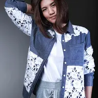 Penyanyi cantik Monita Tahalea baru saja merilis album kedua yang bertajuk ‘Dandelion’. Di album barunya ini banyak hal yang menggambarkan sosok Monita Tahaela yang baru, ia juga merasa lega dengan lahirnya album kedua ini. (Galih W. Satria/Bintang.com)