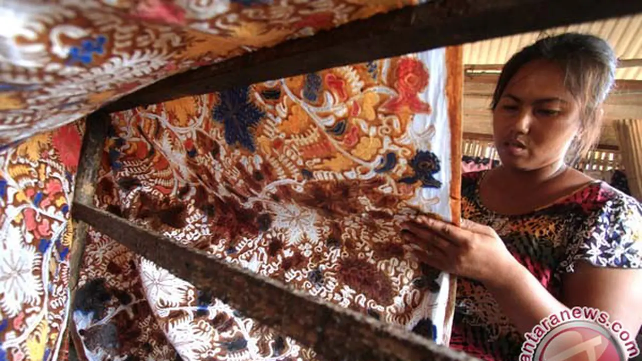 Lestarikan Batik, Perajin Batik Buat Motif Bertema Cerita Anak