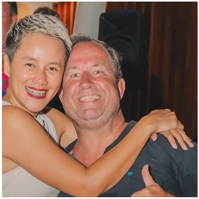 18 Tahun bersama, 6 potret mesra Lia Waode dan Volke Lange yang mesranya bak ABG