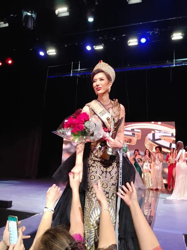 7 Potret Nadia Tjoa, Wakil Indonesia yang Raih Mahkota Miss Face of Humanity 2022