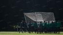 Pera pemain timnas Indonesia bersiap berlatih di Lapangan Sekolah Pelita Harapan, Banten, Sabtu (29/10/2016). Latihan ini digelar untuk persiapan jelang Piala AFF, November mendatang. (Bola.com/Vitalis Yogi Trisna)  