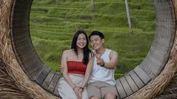 Jang Hansol pergi ke Indonesia bersama istrinya, Jeanette Ong, dalam rangka liburan karena kangen dengan Indonesia. (FOTO: instagram.com/hansoljang110)