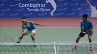 David Agung Susanto /Anthony Susanto, tak kuasa menjaga asa terakhir Indonesia di turnamen tenis internasional Combiphar Tennis Open 2016, Kamis (1/12/2016). (Humas Combiphar)