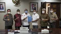 Moeldoko saat menerima pimpinan organisasi buruh terbesar yakni Konfederasi Serikat Pekerja Seluruh Indonesia (KSPSI) dan Konfederasi Serikat Pekerja Indonesia (KSPI).(Kredit foto: Biro Humas dan Media Kantor Staf Presiden)