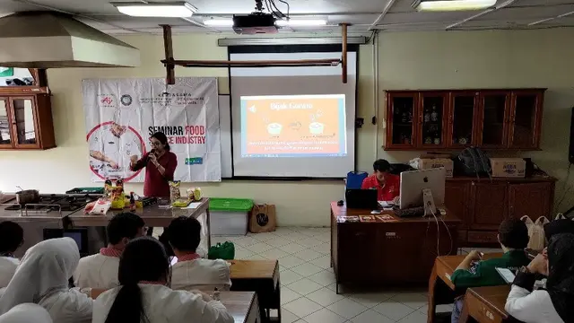Mengedukasi Calon Chef dan Pengusaha Kuliner Kreasikan Makanan Lezat dan Sehat