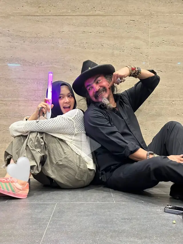 Limbad dan Kesya Nonton JKT48