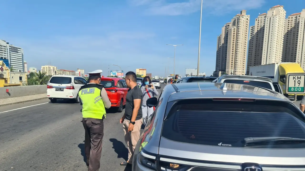 Kecelakaan di Tol Ancol, Jumat (13/5/2022)