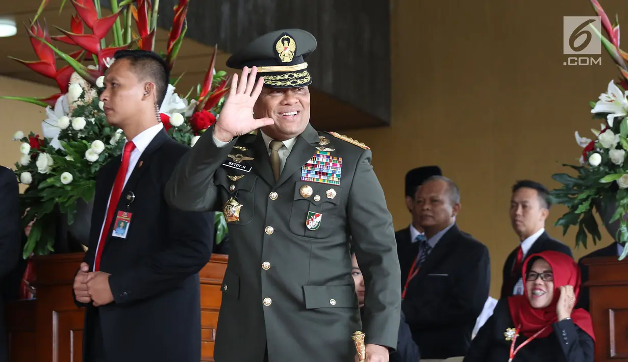 Panglima TNI Jenderal Gatot Nurmantyo menghadiri acara sidang tahunan MPR 2017 di Senayan, Jakarta, Rabu (16/8). Sidang tahunan ini dihadiri sejumlah tokoh nasional, menteri kabinet kerja, anggota DPR dan pejabat negara lainnya (Liputan6.com/Angga Yuniar)
