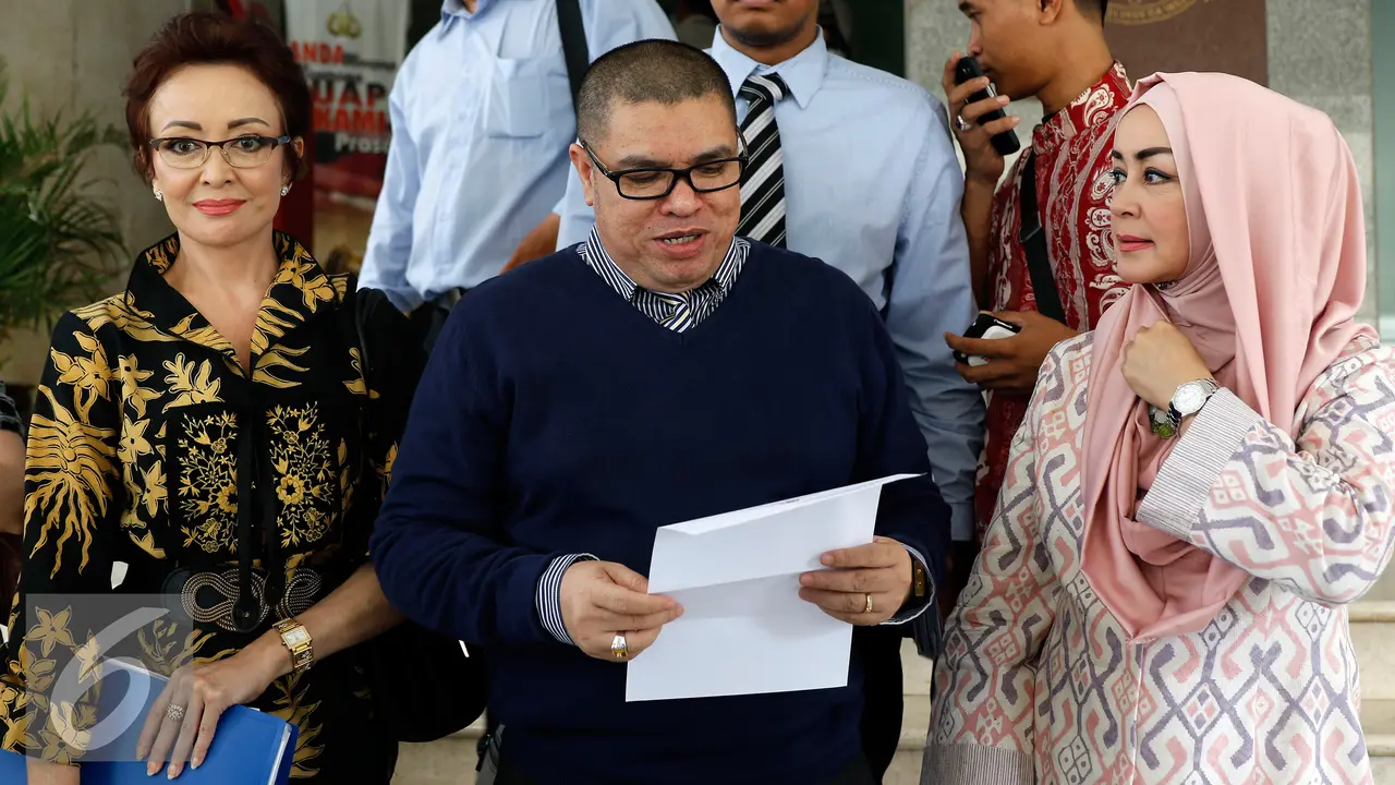 20151012-Kasus-Pencemaran-Nama-Baik-Jakarta-Minati-Atmanegara-Roy-Tobing
