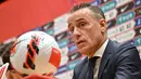 Paulo Bento ditetapkan sebagai pelatih Timnas Uni Emirat Arab sejak 9 Juli 2023 setelah sebelumnya menjadi pelatih Timnas Korea Selatan sejak 17 Agustus 2018 hingga 5 Desember 2022. Beberapa klub top Eropa yang sempat dibesutnya adalah Sporting Lisbon dan Olympiacos. (AFP/Jung Yeon-je)