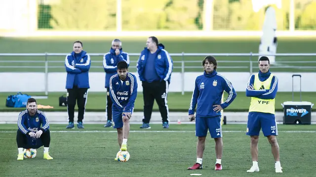 FOTO: Lionel Messi Kembali, Argentina Menantikan Tuah Sang Bintang