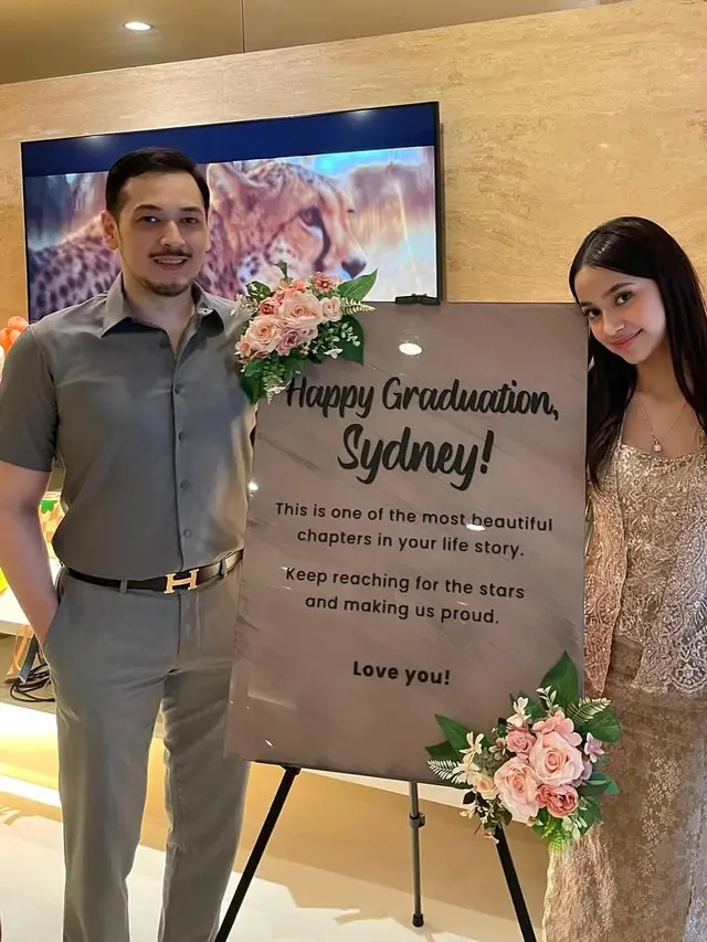 7 Potret Wisuda Kelulusan SMA Sydney Anak Cut Tari, Dihadiri Yusuf Subrata