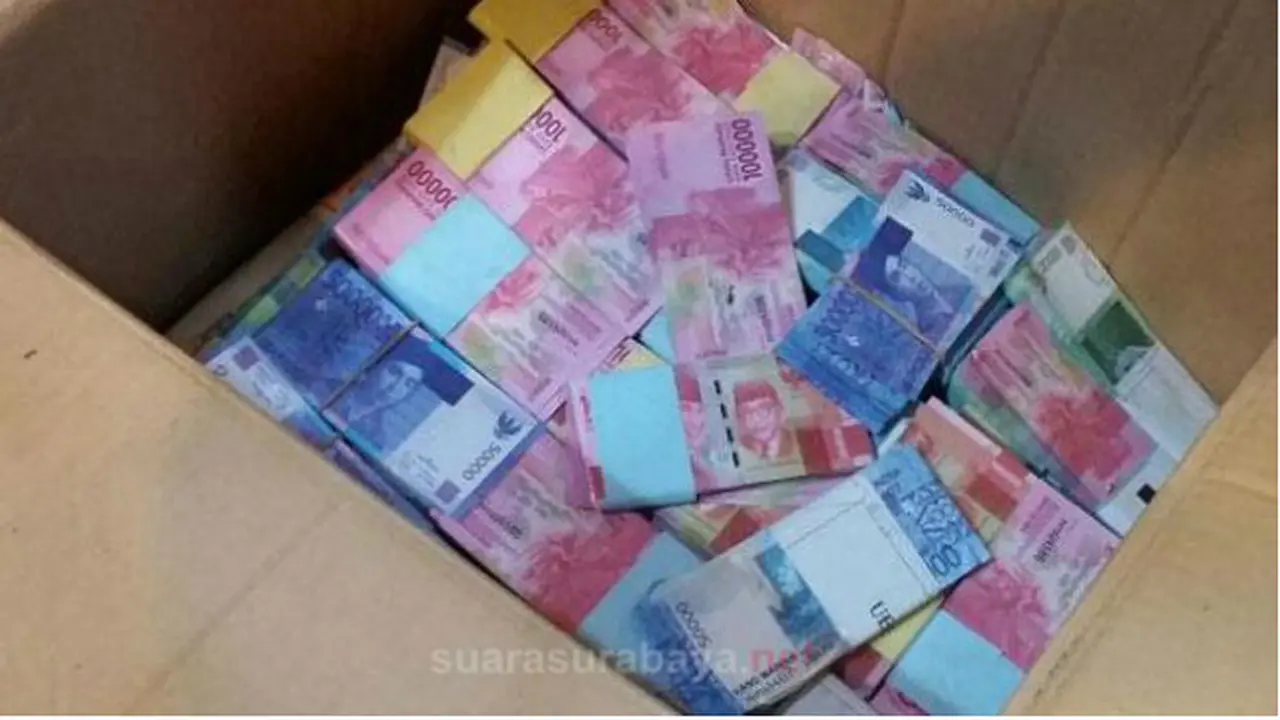 Bayar Utang Rp 4 Miliar Pakai Uang Mainan