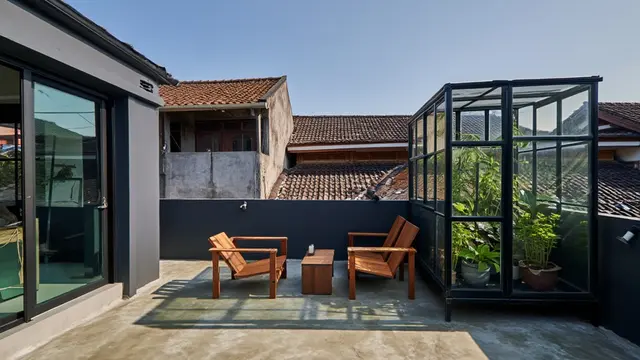 Desain Rumah Mungil Tapi Bisa Punya Mini Greenhouse di Samping