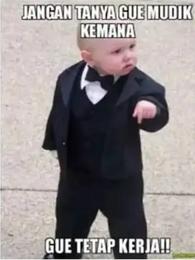 7 Meme Nyindir Enggak Bisa Mudik Karena Kerja Ini Bikin Ngenes