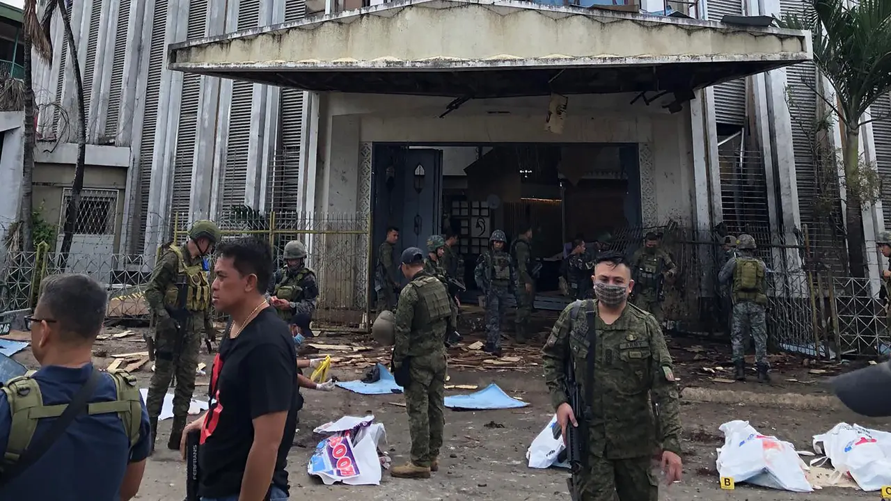 Dua Bom Meledak di Gereja Filipina Selatan saat Misa Minggu
