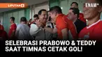 Wajah Bahagia Prabowo &amp; Seskab Teddy saat Indonesia Cetak Gol