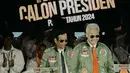 Debat ketiga Calon Presiden kali ini pasangan nomor urut 3 curi perhatian. Mereka tampil dengan busana berkonsep Top Gun. [@ganjar_pranowo]