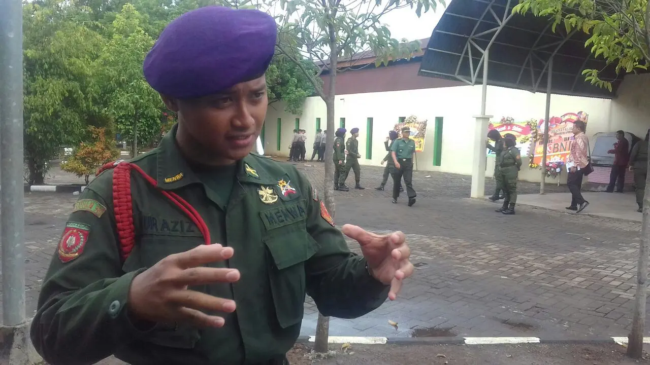 Kisah Aziz, Sepatu Bersemir, Dan Kedatangan Jokowi