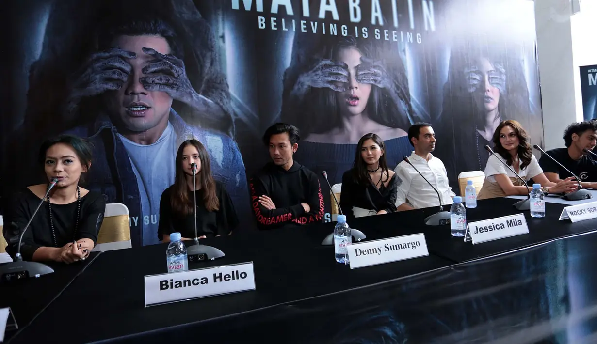 Film garapan sutradara Rocky Soraya itu, harus memikirkan busana yang dikenakan. Banyak pengalaman baru didapat saat berada di belakang layar. Pengalaman pertama dengan peran baru sebagai penata busana dalam proses produksi film.(Deki Prayoga/Bintang.com)