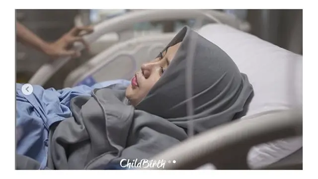 Momen Haru Ryana Dea Saat Melahirkan Anak Kedua