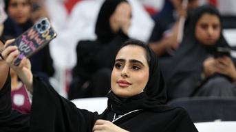 Sopan Menawan, Deretan Foto Suporter Wanita Cantik di Piala Dunia 2022 Qatar
