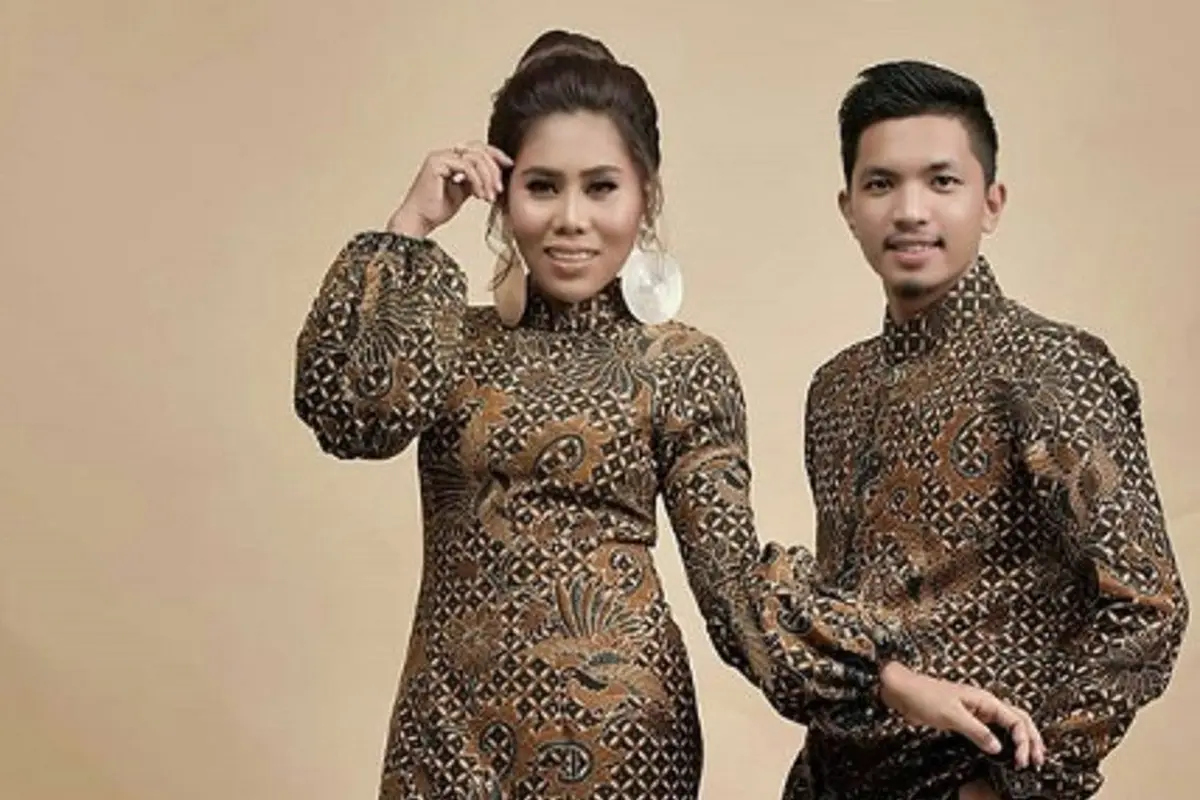 Evi Masamba dan Calon Suaminya