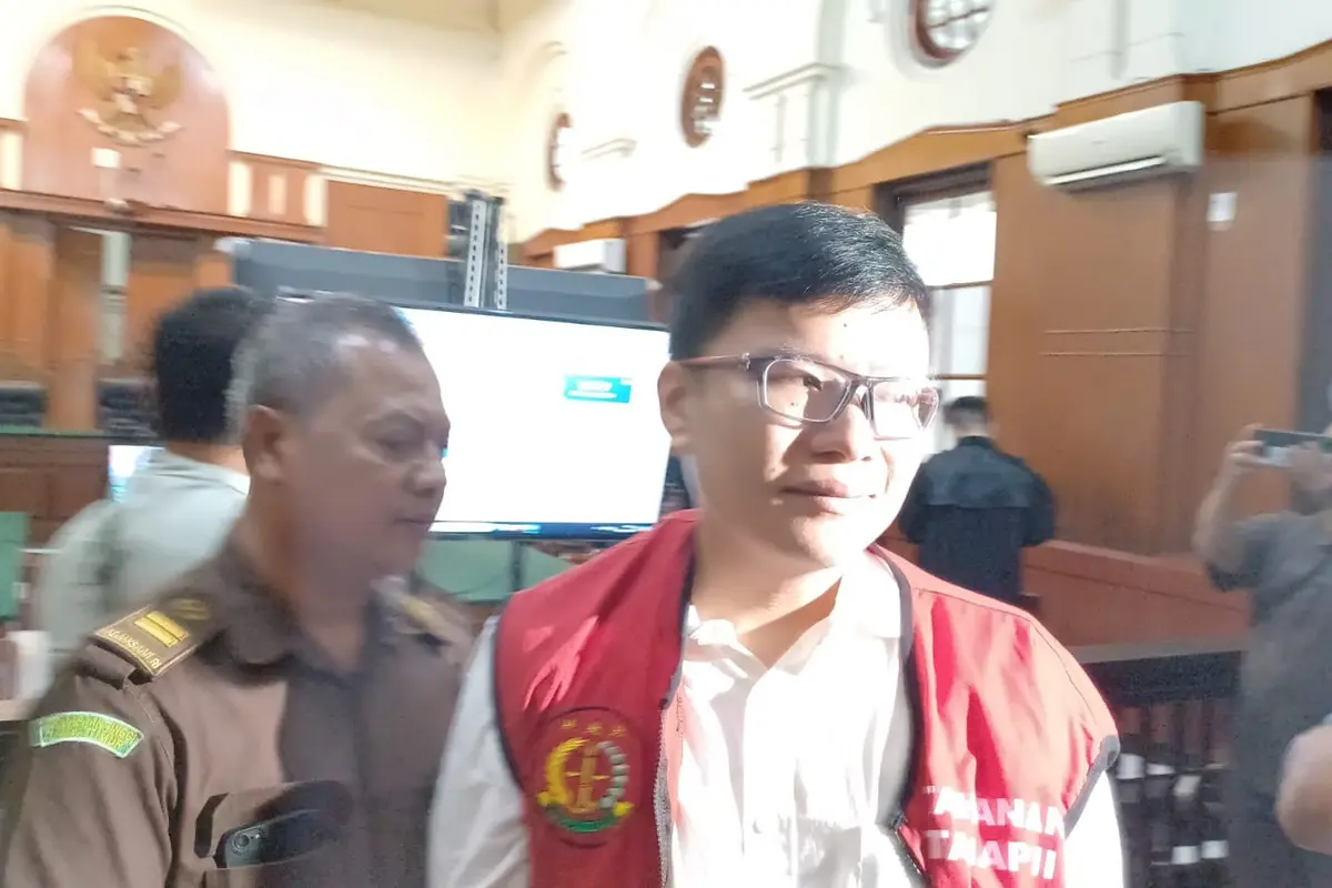 Pengadilan Negeri (PN) Surabaya menjatuhkan vonis bebas terhadap Gregorius Ronald Tannur, terdakwa kasus penganiayaan hingga tewas Dini Sera Afrianti. (Dian Kurniawan/Liputan6.com)