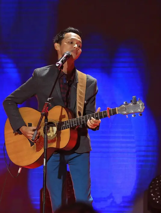 "Sebenernya gua setuju sama Naga, nggak perlu ada yang diubah, packagingnya udah gini," tambah Enda Ungu. (Adrian Putra/Bintang.com)