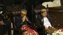 Presiden RI Joko Widodo dan Wapres Jusuf Kalla ketika berdoa dalam Sidang Tahunan MPR RI Tahun 2017 yang dibuka oleh Ketua MPR Zulkifli Hasan di Gedung Parlemen Senayan, Jakarta, Rabu (16/08). (Liputan6.com/Johan Tallo)