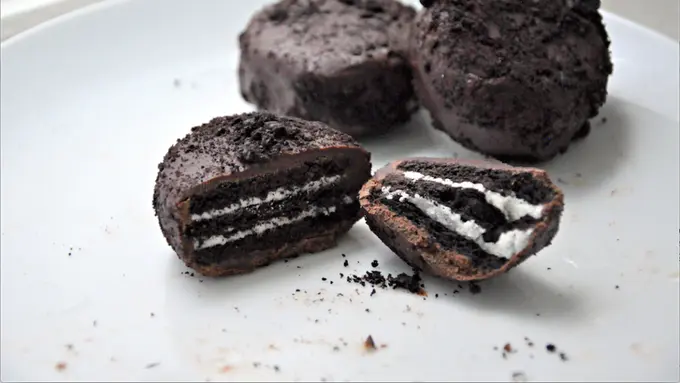 Alfajoreo, Triple Sandwich Oreo Berlumur Cokelat Khas Argentina
