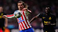 Aksi Antoine Griezmann dalam laga Liga Champions antara Atletico Madrid vs Union Saint-Gilloise, Rabu (5/11/2025). (AP Photo/Manu Fernandez)