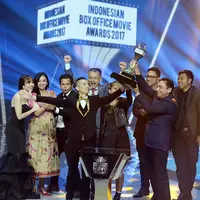 Selain untuk orang-orang terdekat, Gisella Anastasia pun memberikan apresiasi yang tinggi untuk para pecinta film, terutama para penonton film Cek Toko Sebelah. Menurutnya, peran penonton juga sangat penting. (Deki Prayoga/Bintang.com)