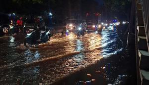 Jalan Daan Mogot Masih Banjir Senin Malam (AntaraNews)
