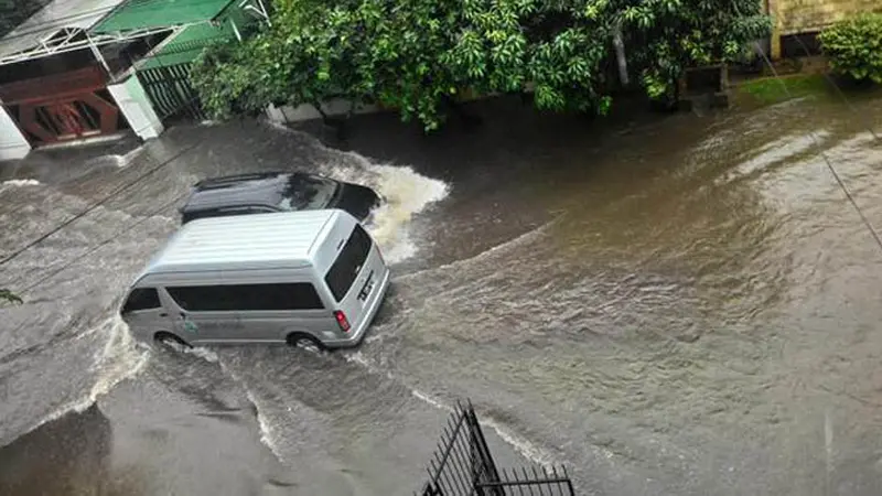 Banjir Genangi Sejumlah Perumahan di Jabodetabek