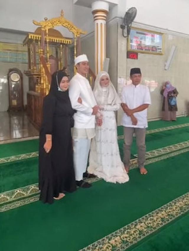 Sah, Ini 7 Momen Akad Nikah Aktor Evan Marvino dan Uffridatun Nitami