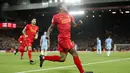 Pemain Liverpool, Georginio Wijnaldum merayakan golnya ke gawang Manchester City pada lanjutan Premier League di Stadion Anfiel, (31/12/2016). Liverpool menang 1-0. (Action Images via Reuters/Carl Recine) 