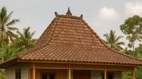Model Rumah Bambu dan Batako Sederhana dengan Atap Joglo